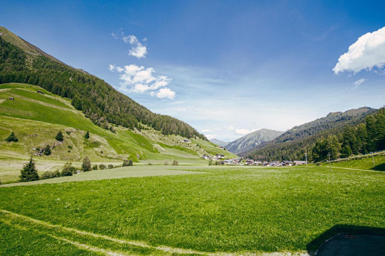 Ferienwohnung Nedererhof - Zimmer Enzian Mit Gemeinschaftskueche Schmirn Exterior foto